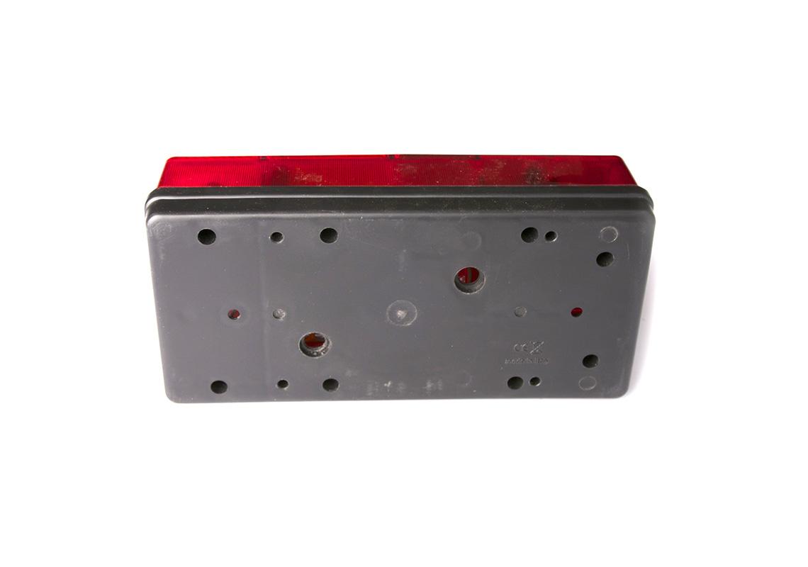 FEU ARRIÈRE DROIT 5 FONCTIONS + FEU DE RECUL